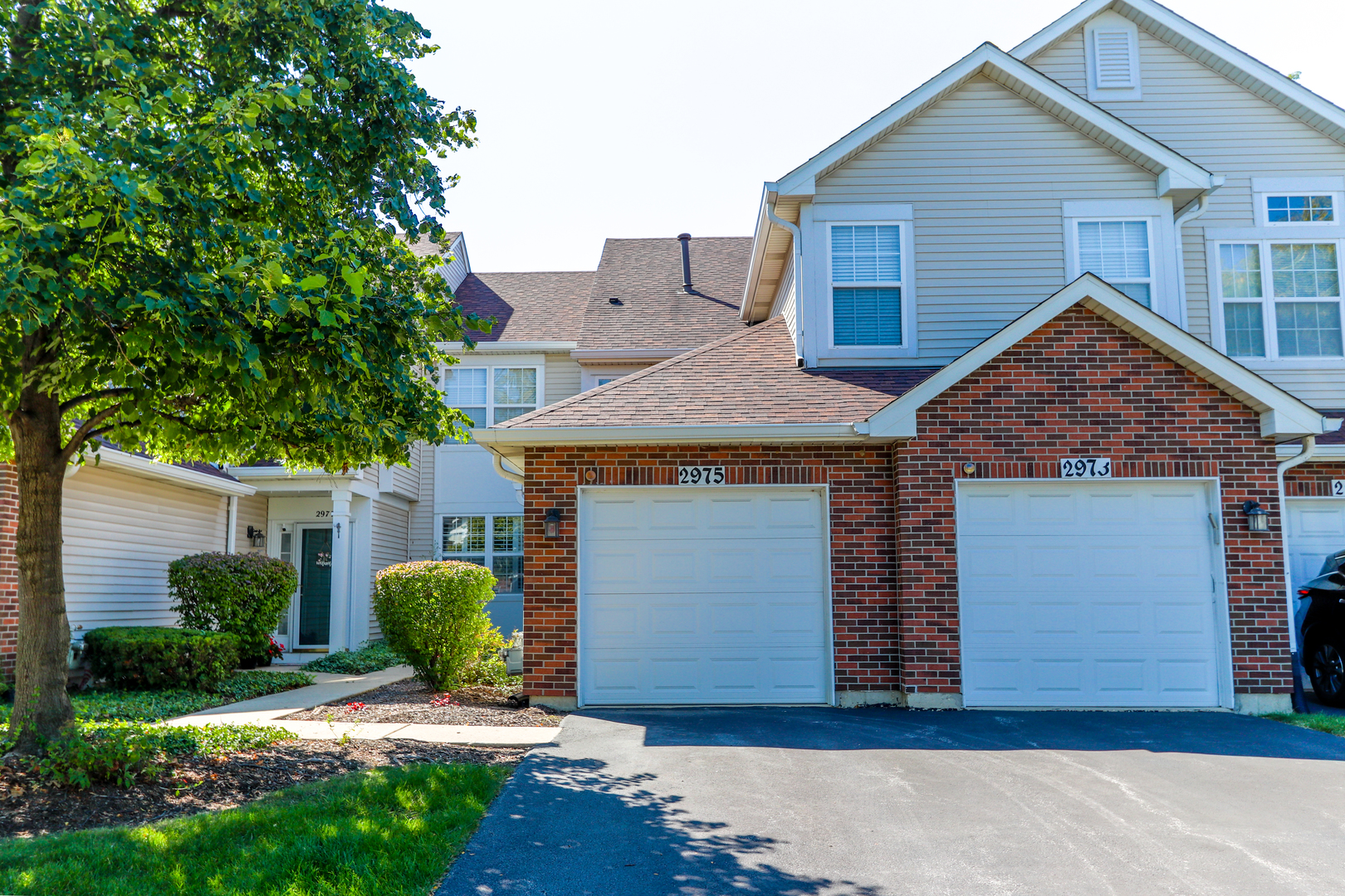 2973 Kentshire Circle #2973, Naperville, IL 60564