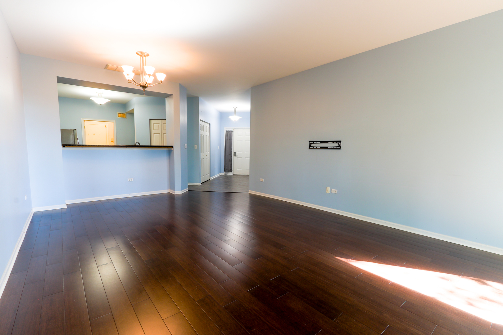 2973 Kentshire Circle #2973, Naperville, IL 60564