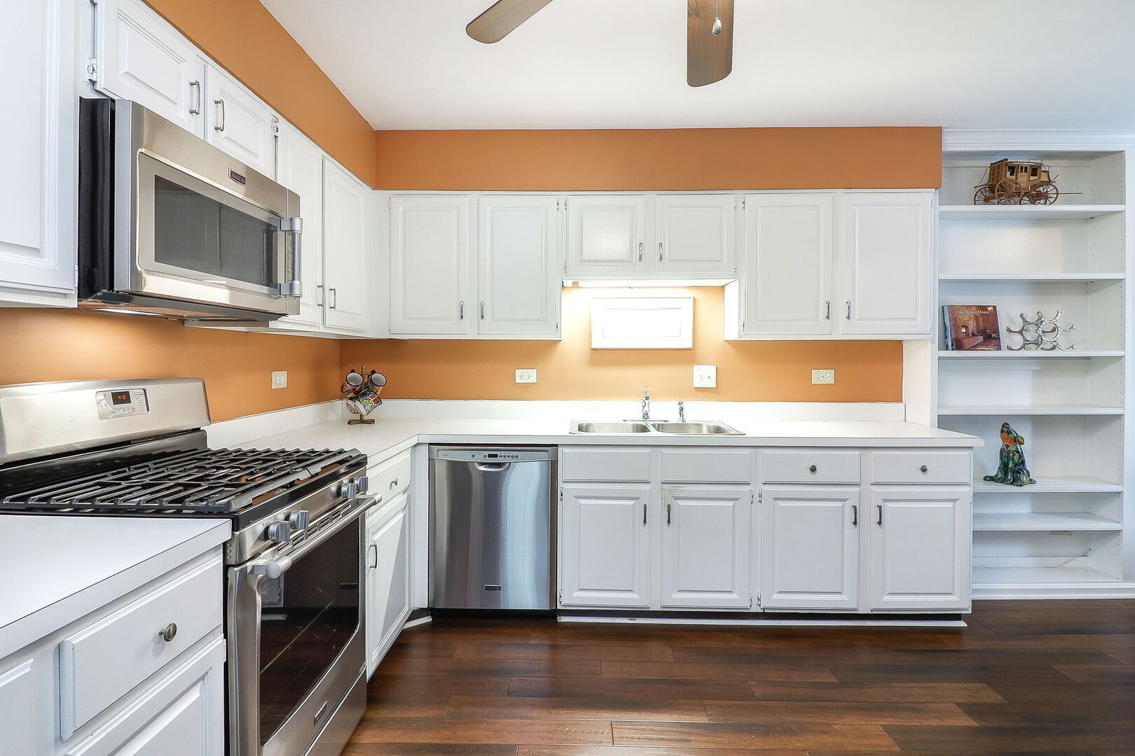 1149 Wheaton Oaks Drive #0, Wheaton, IL 60187