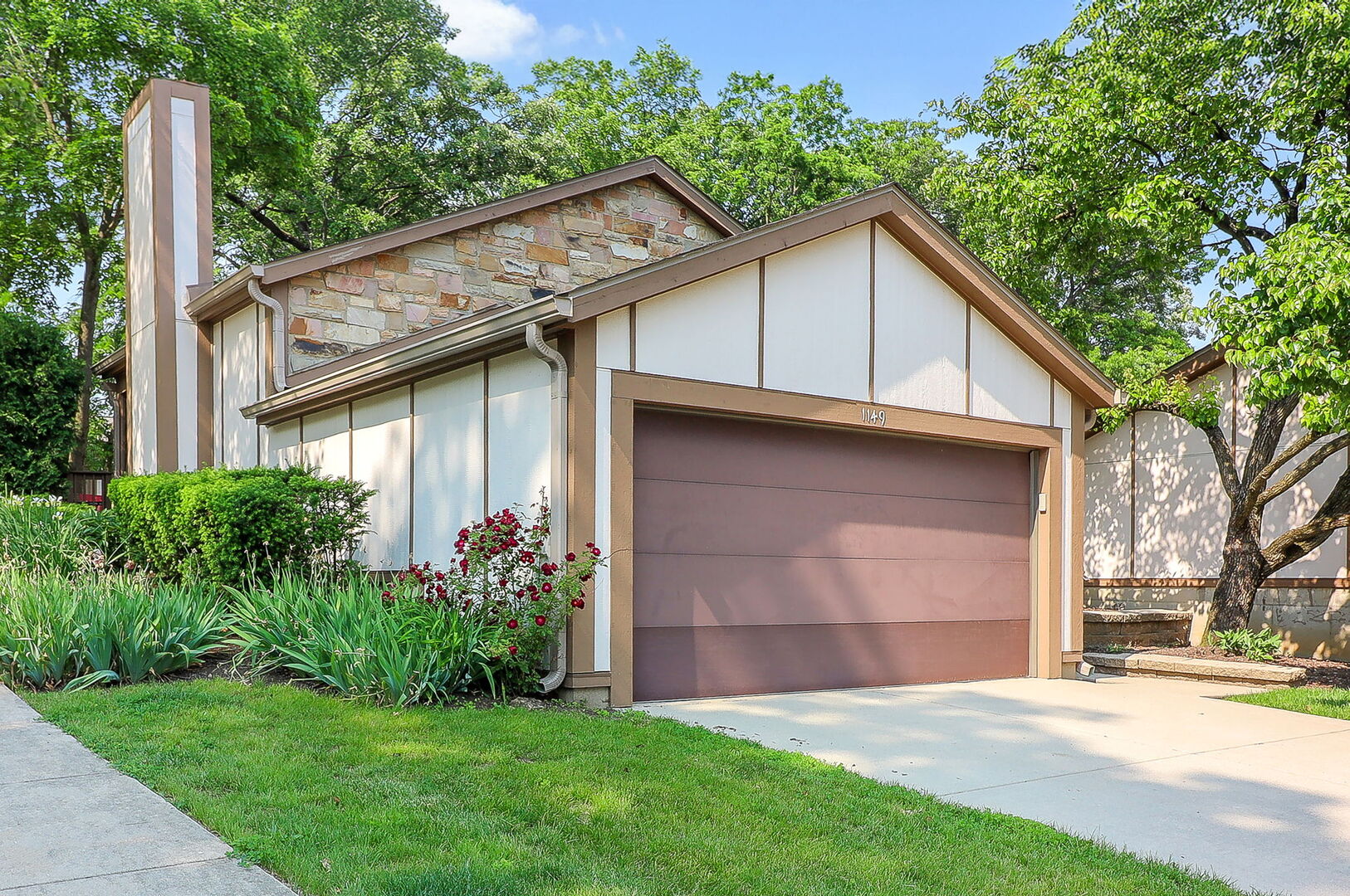 1149 Wheaton Oaks Drive #0, Wheaton, IL 60187