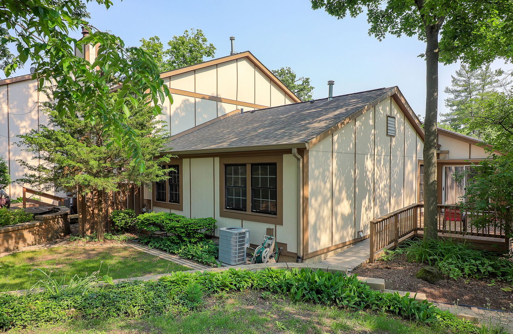 1149 Wheaton Oaks Drive #0, Wheaton, IL 60187