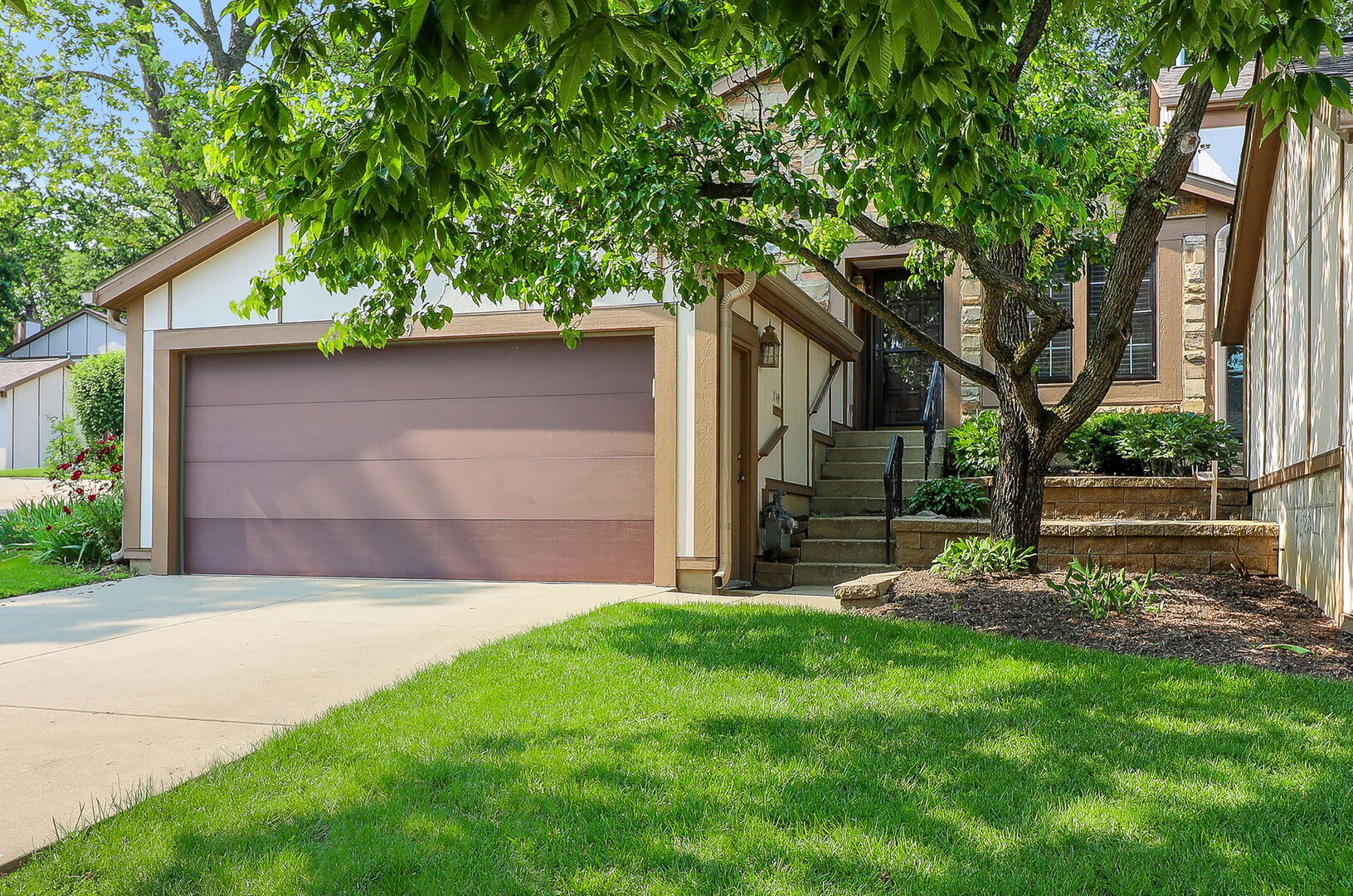 1149 Wheaton Oaks Drive #0, Wheaton, IL 60187