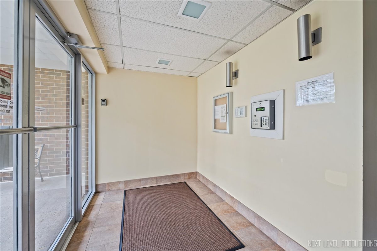 5S040 Pebblewood Lane #E306, Naperville, IL 60563
