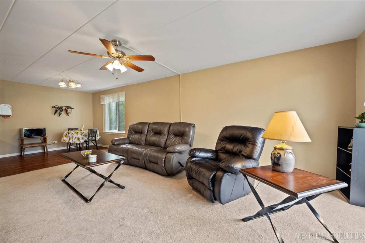 5S040 Pebblewood Lane #E306, Naperville, IL 60563