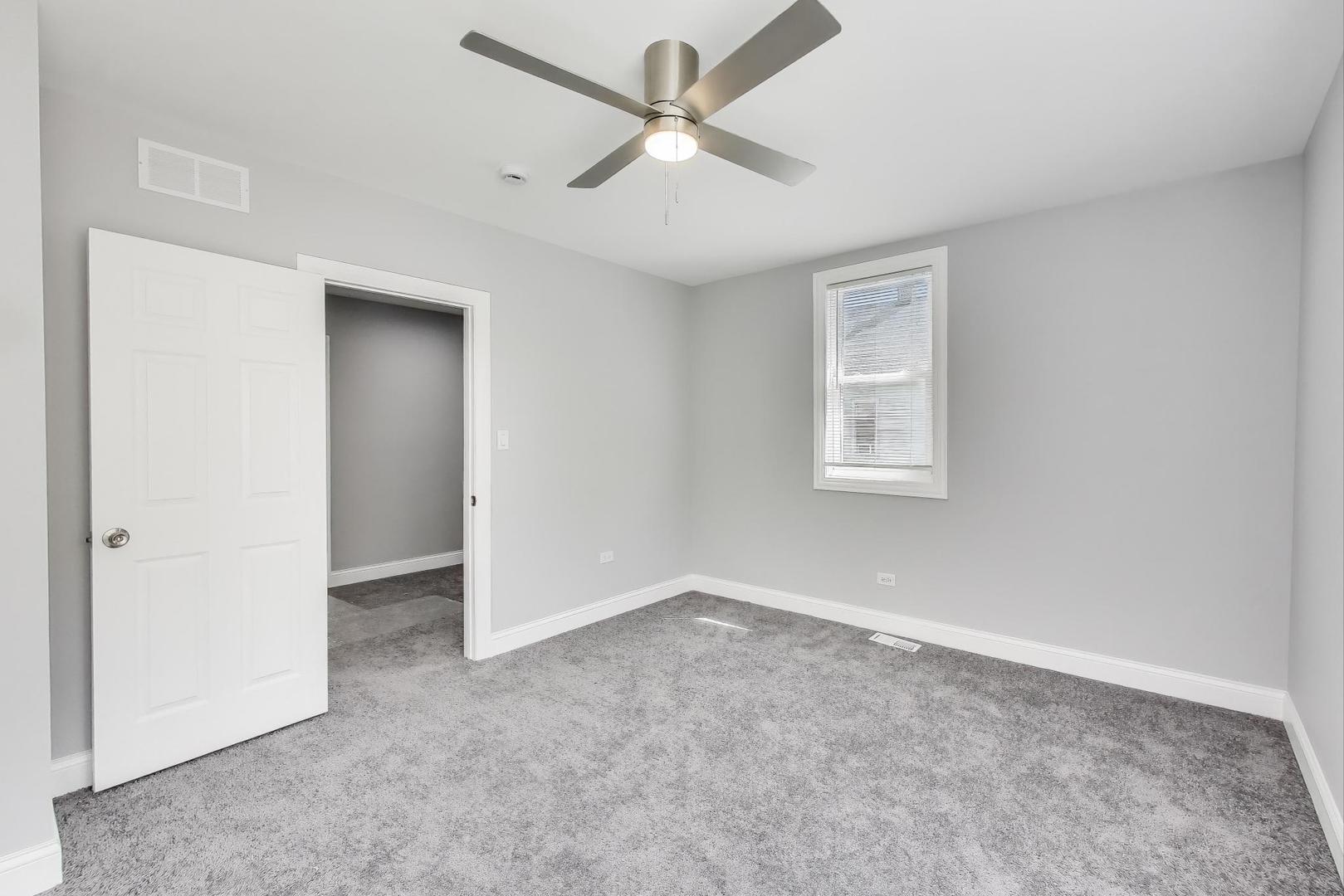 5828 W Iowa Street, Chicago, IL 60651