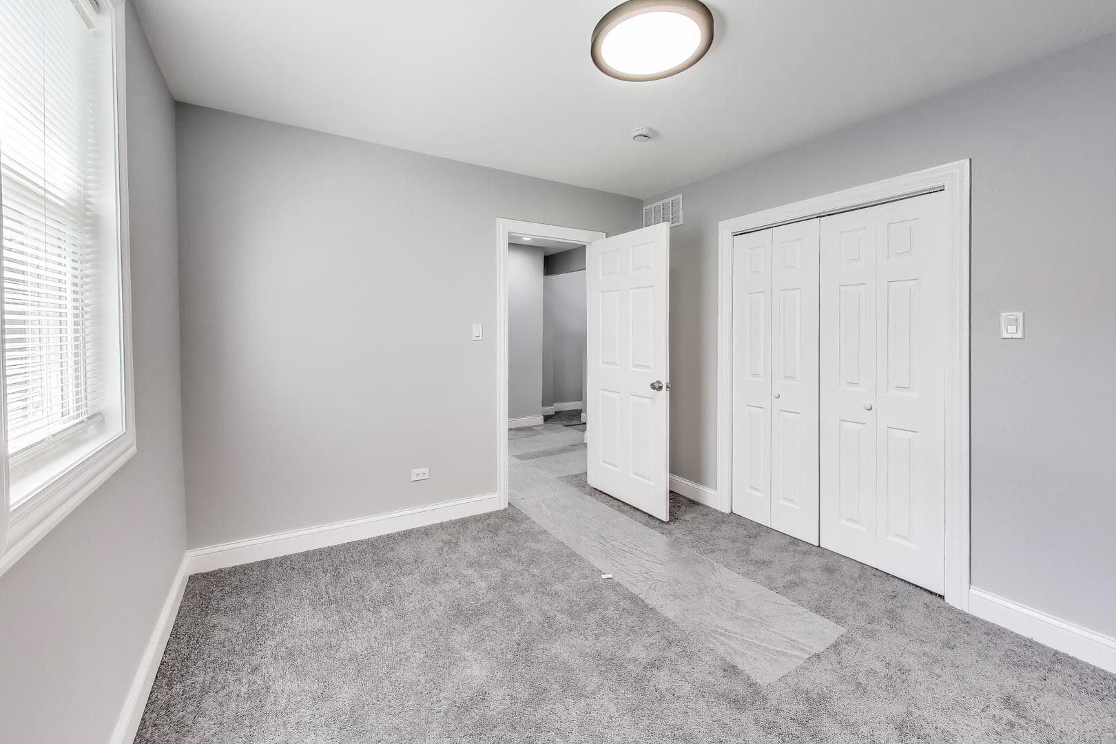 5828 W Iowa Street, Chicago, IL 60651