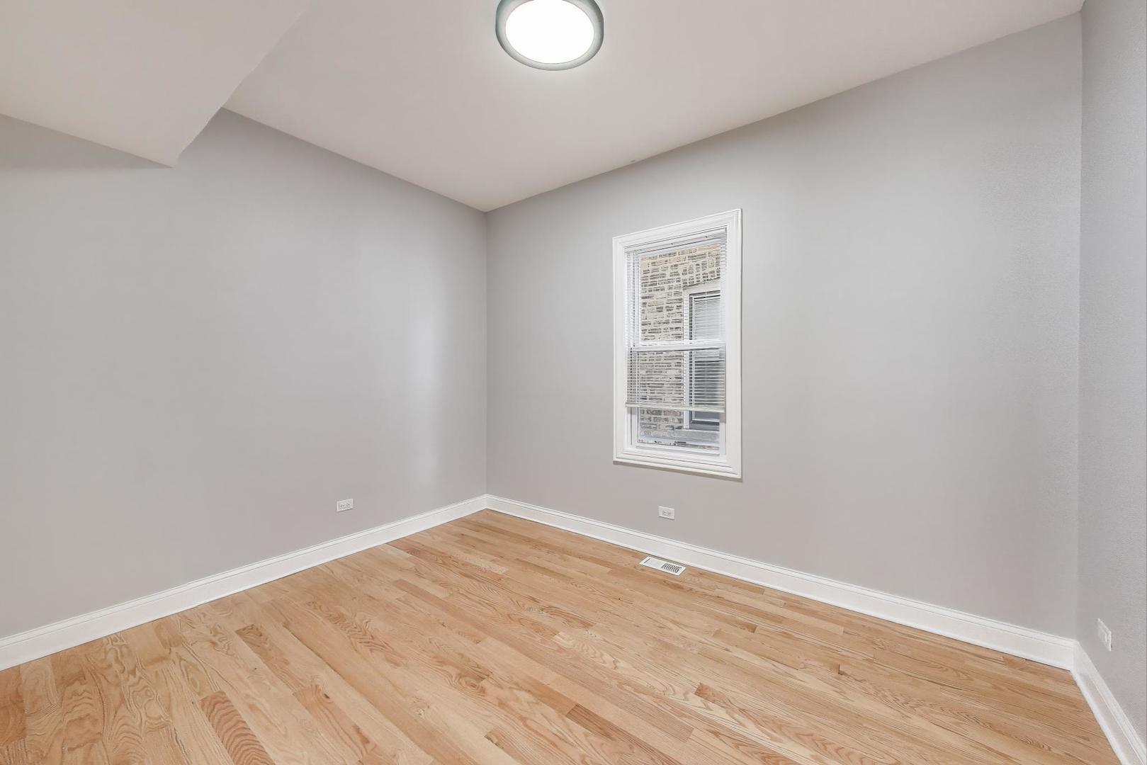 5828 W Iowa Street, Chicago, IL 60651