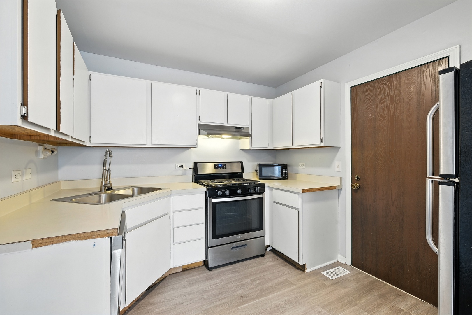 2628 College Hill Circle, Schaumburg, IL 60173