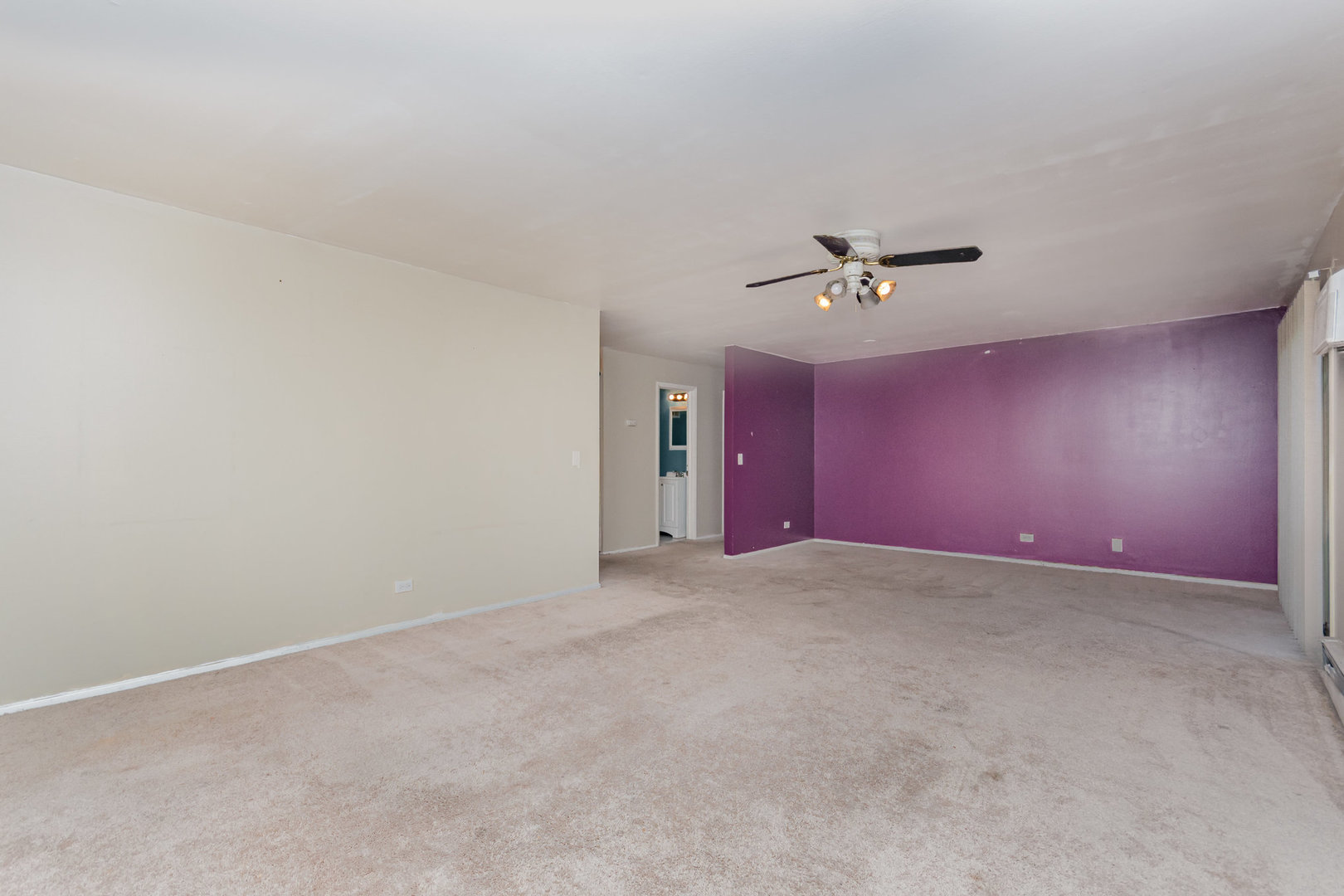 5740 Concord Lane #12, Clarendon Hills, IL 60514