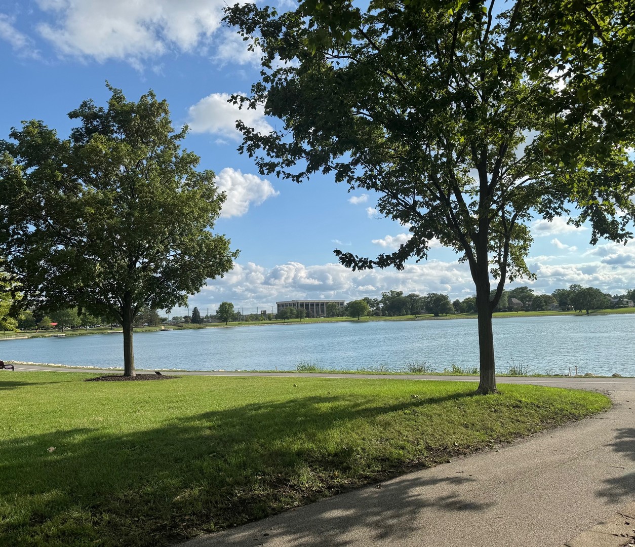 2993 Curtis Street #44B, Des Plaines, IL 60018