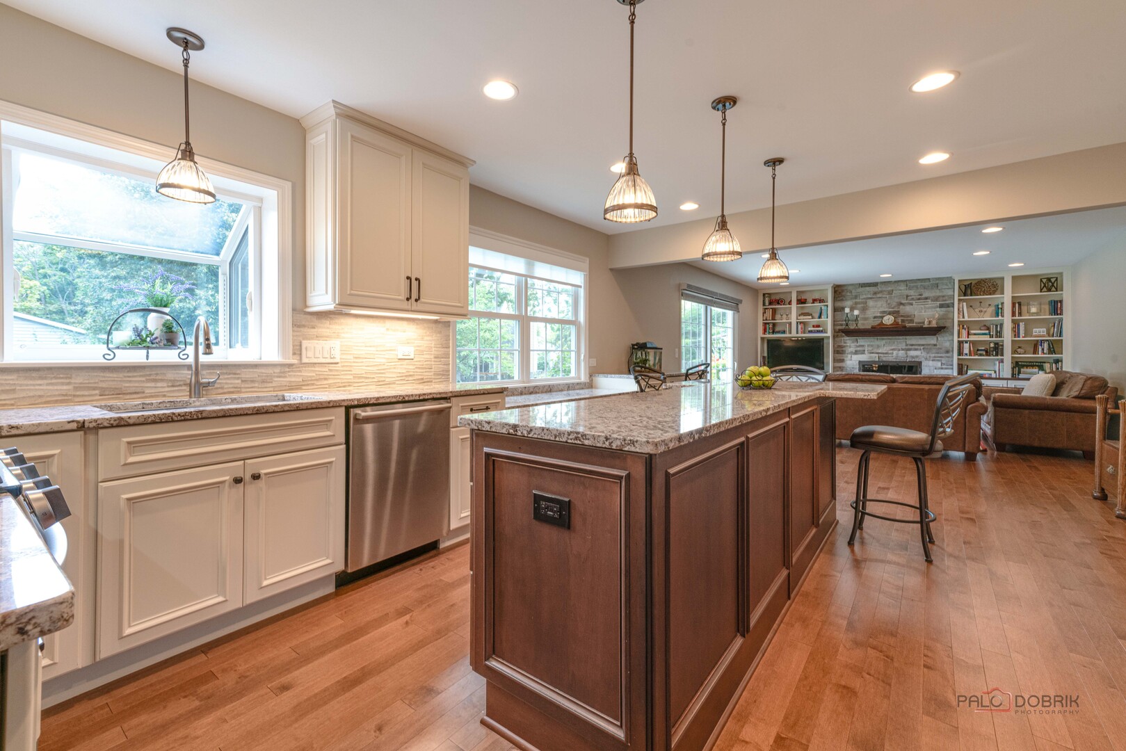 252 Nita Lane, Libertyville, IL 60048
