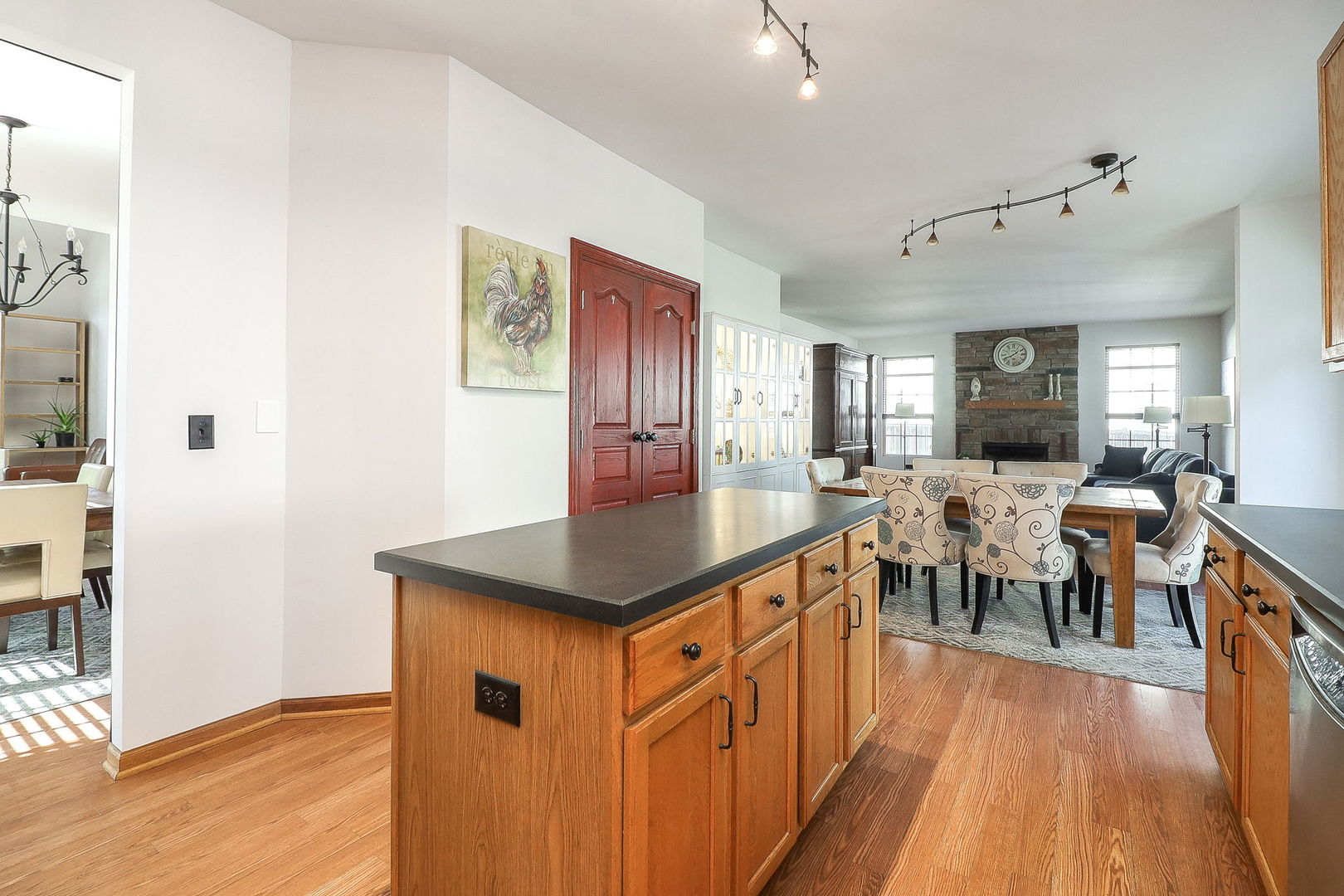 406 S Palmer Drive, Bolingbrook, IL 60490