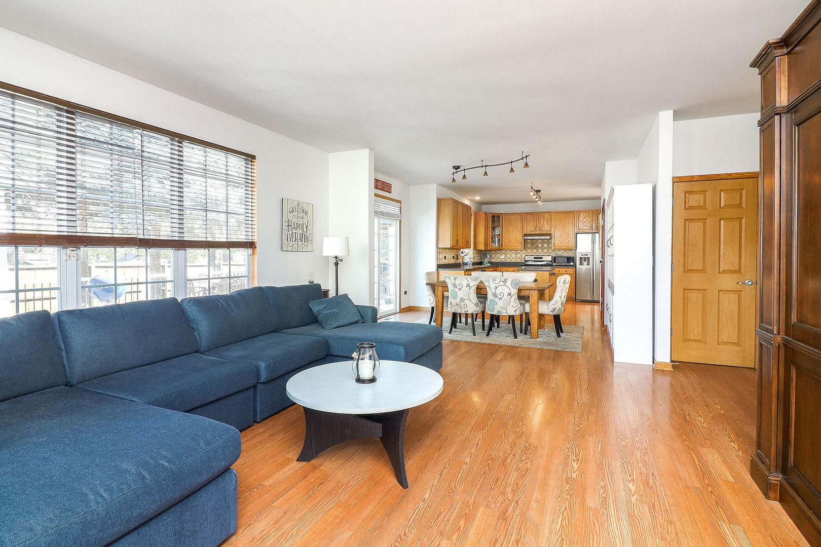 406 S Palmer Drive, Bolingbrook, IL 60490