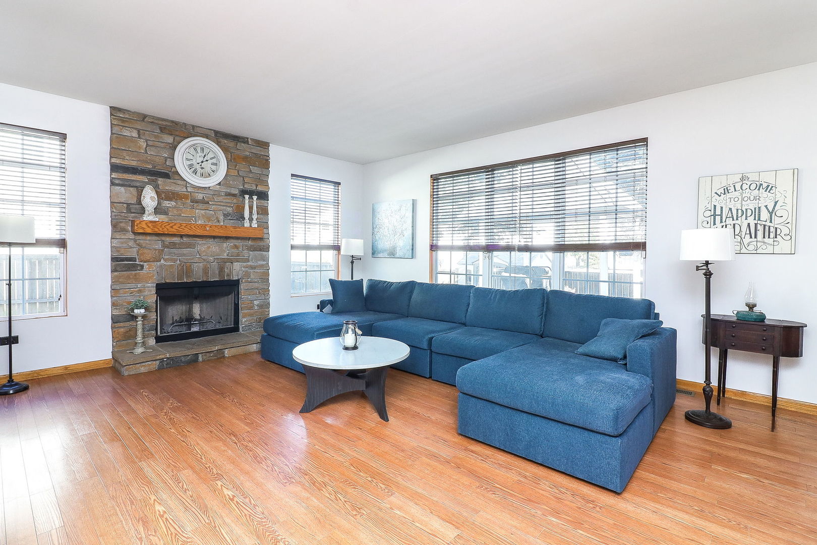 406 S Palmer Drive, Bolingbrook, IL 60490