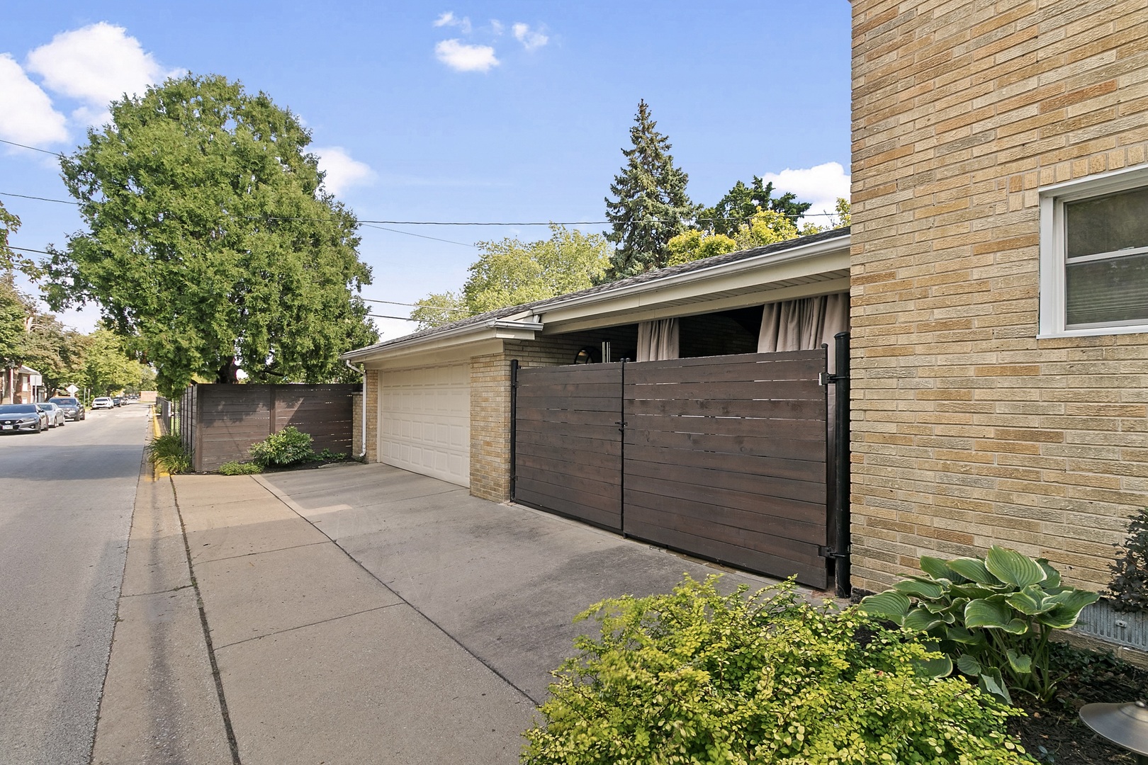 1855 Ridgeland Avenue, Berwyn, IL 60402
