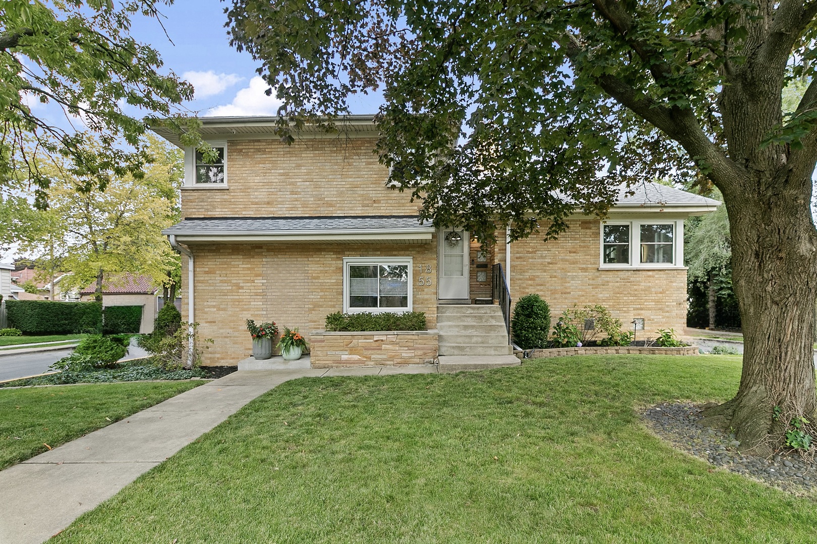1855 Ridgeland Avenue, Berwyn, IL 60402