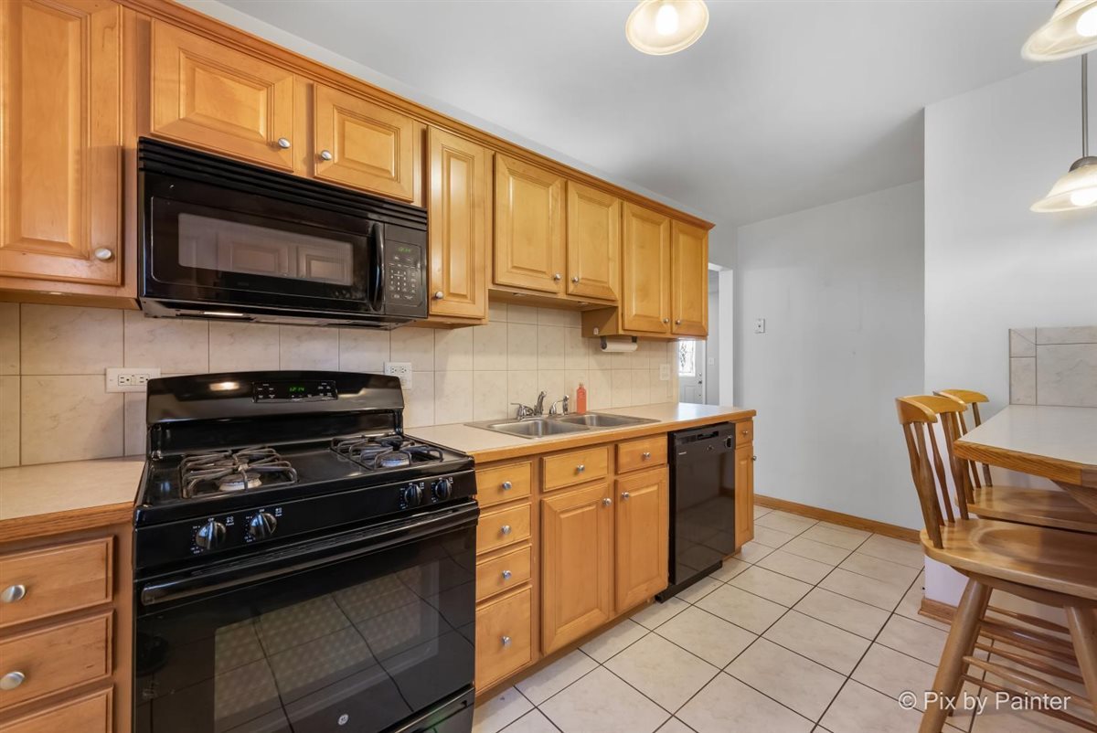 2130 Mandel Avenue, Westchester, IL 60154