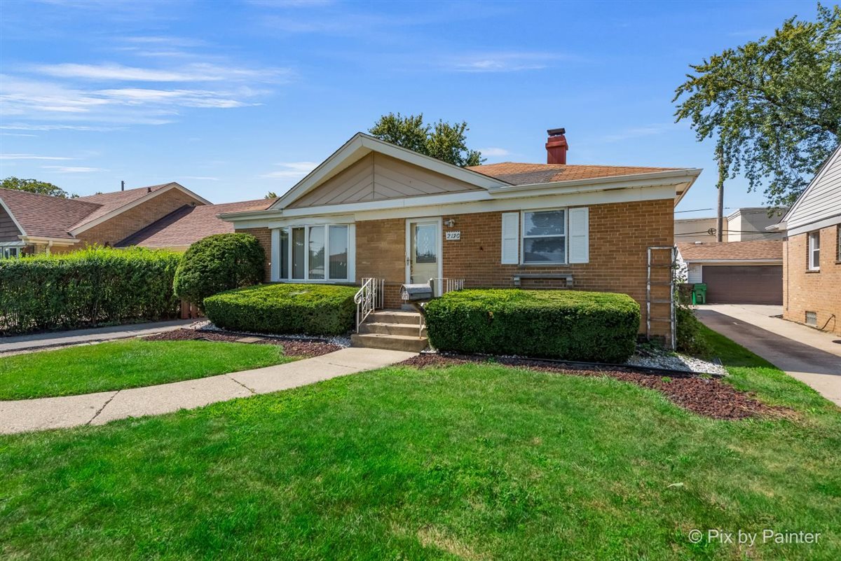 2130 Mandel Avenue, Westchester, IL 60154