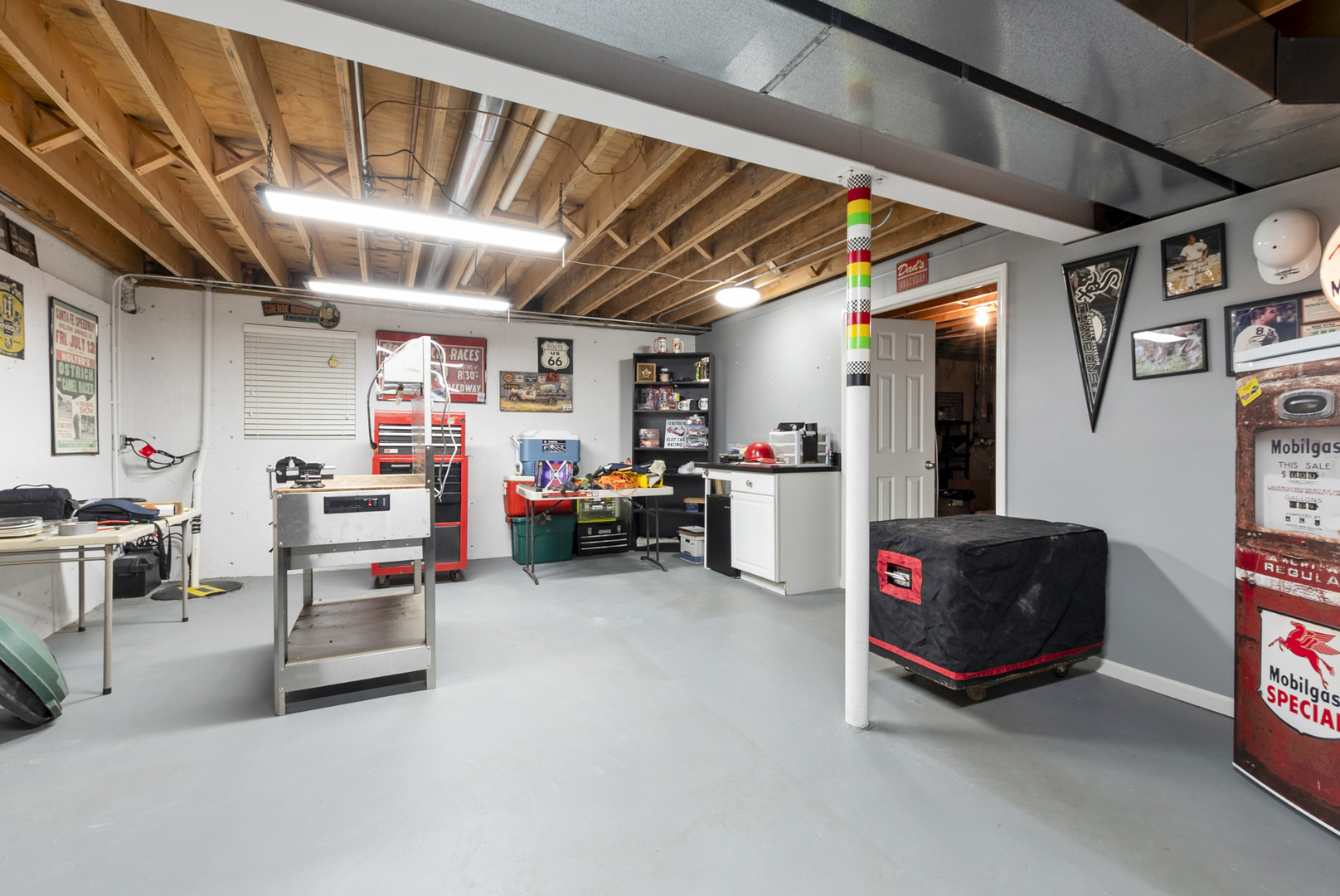 9051 Archer Avenue, Willow Springs, IL 60480