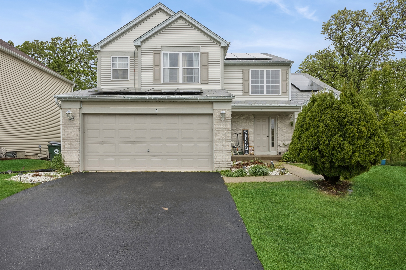 4 W Tall Oak Drive, Hainesville, IL 60073