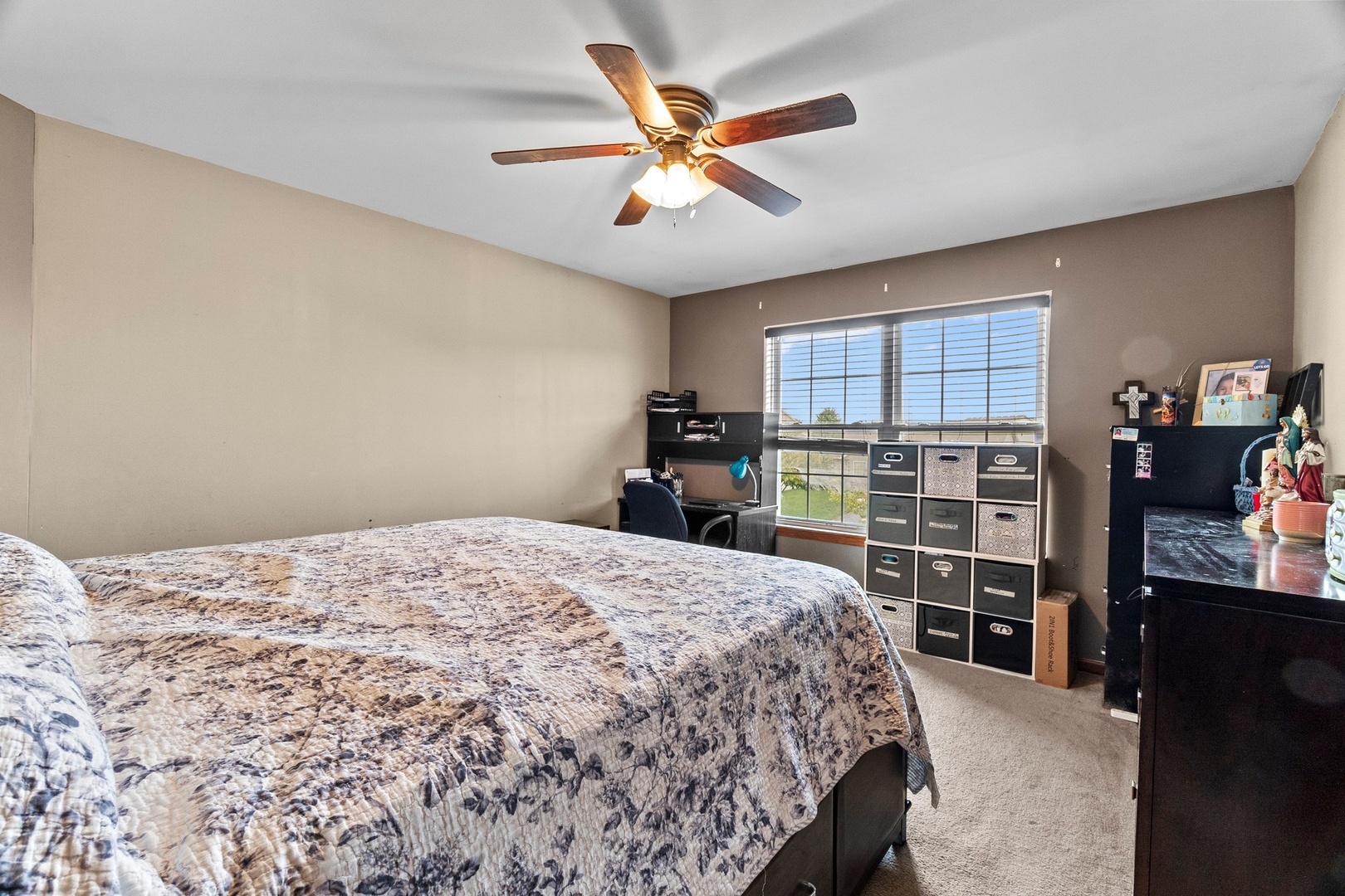2812 Clearview Drive, Joliet, IL 60436