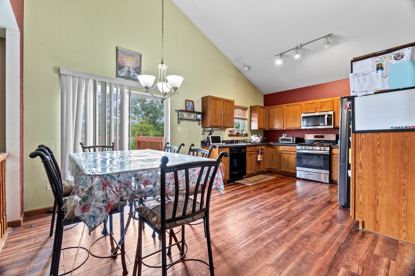 2812 Clearview Drive, Joliet, IL 60436