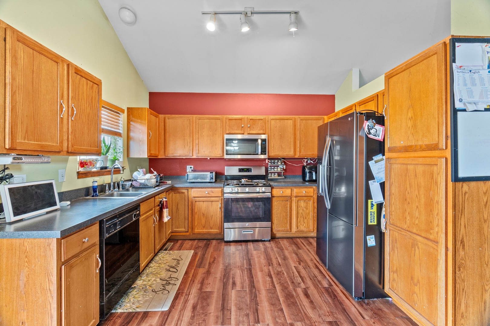 2812 Clearview Drive, Joliet, IL 60436