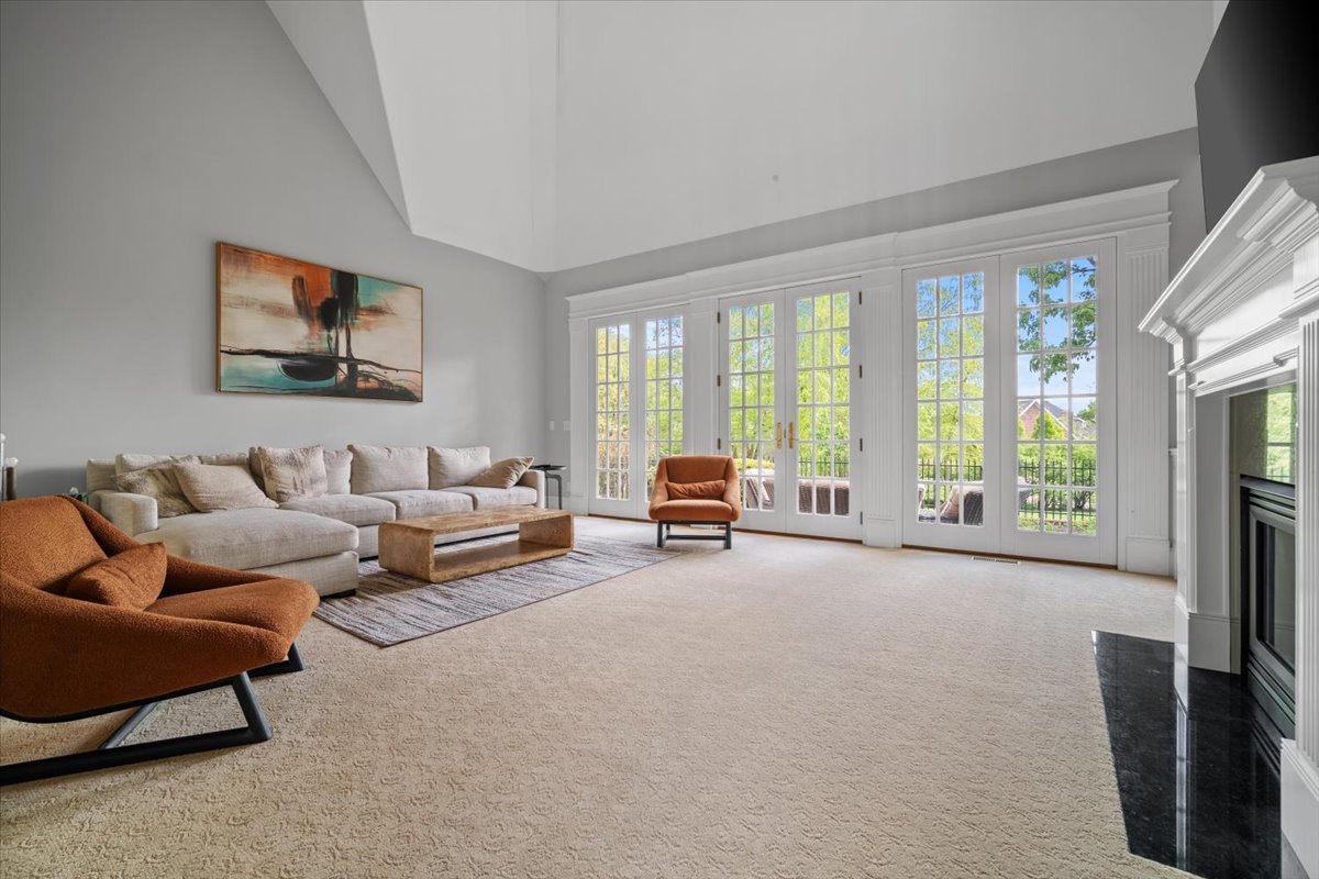 1 Worthington Court, Bloomington, IL 61704