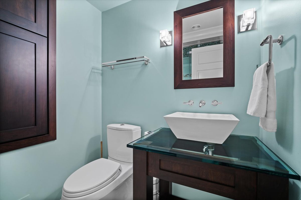 1 Worthington Court, Bloomington, IL 61704