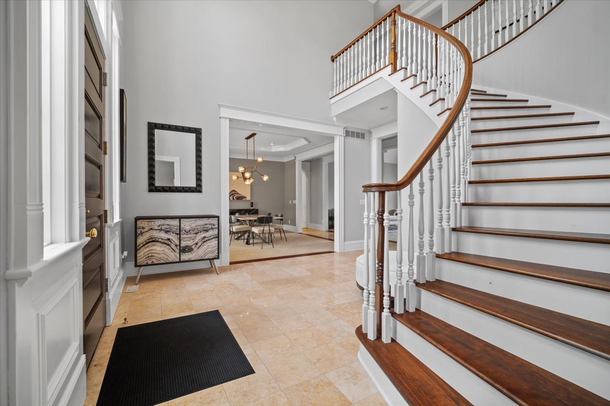 1 Worthington Court, Bloomington, IL 61704