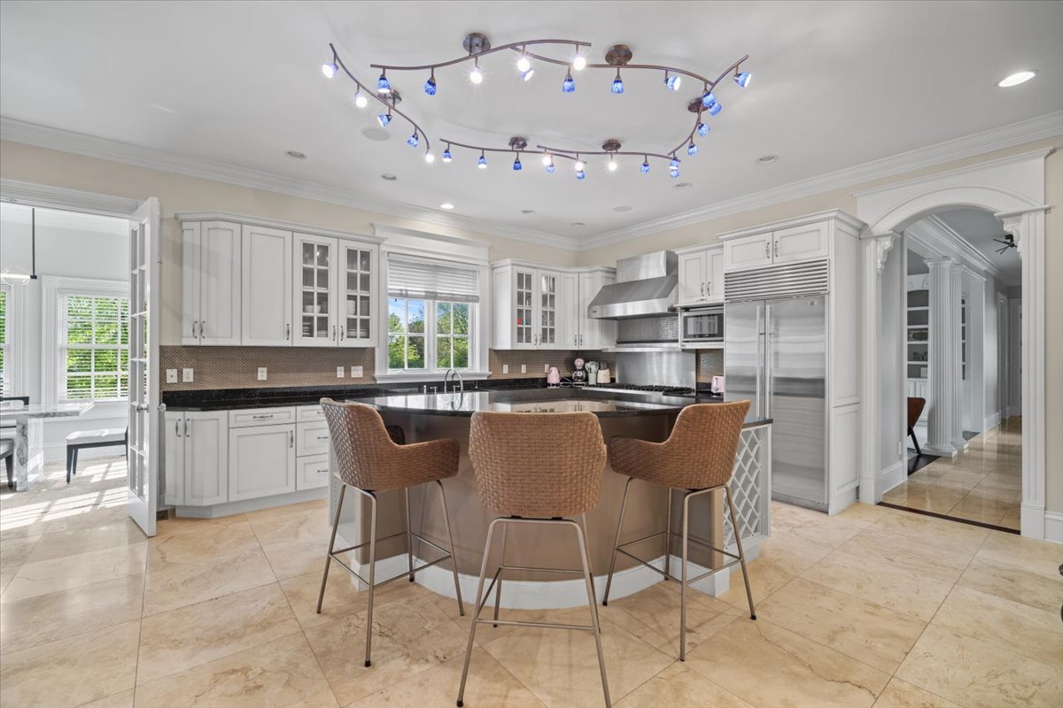 1 Worthington Court, Bloomington, IL 61704