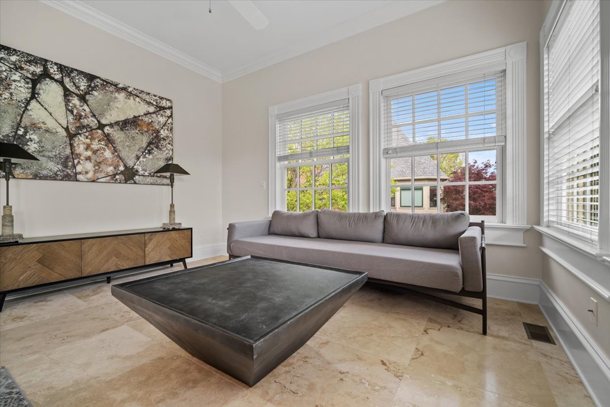 1 Worthington Court, Bloomington, IL 61704