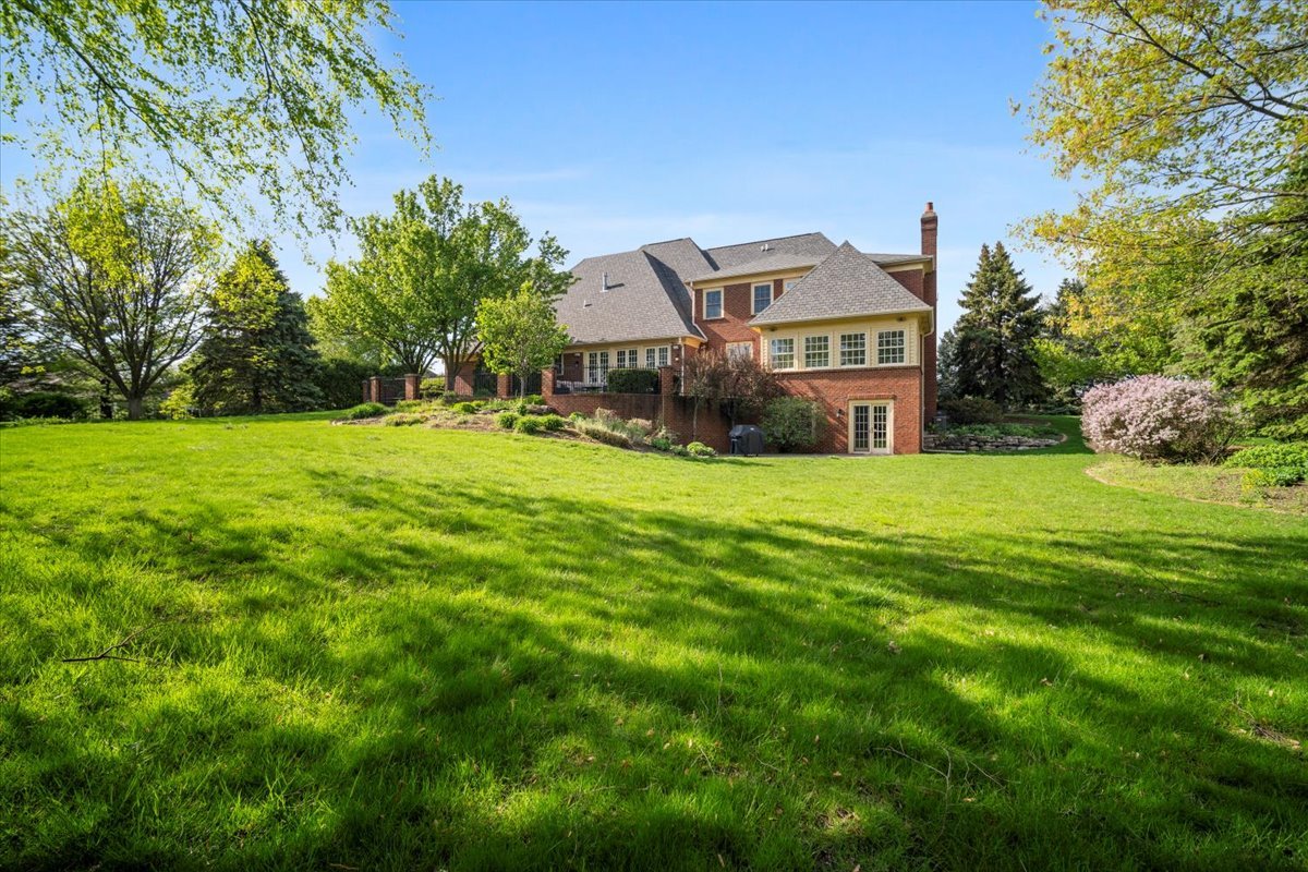 1 Worthington Court, Bloomington, IL 61704