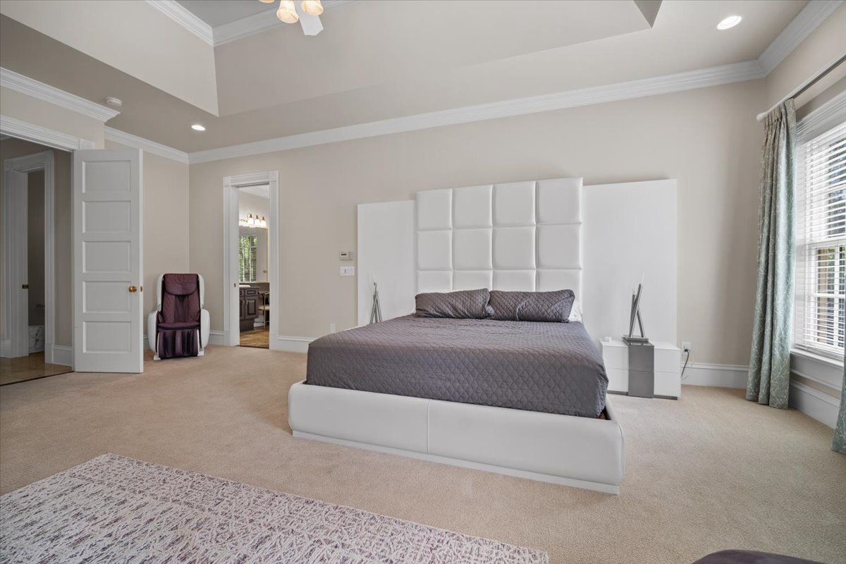 1 Worthington Court, Bloomington, IL 61704