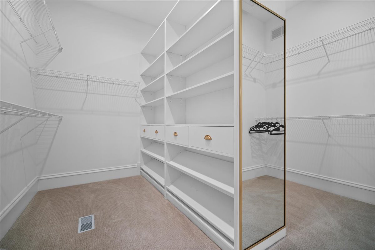 1 Worthington Court, Bloomington, IL 61704