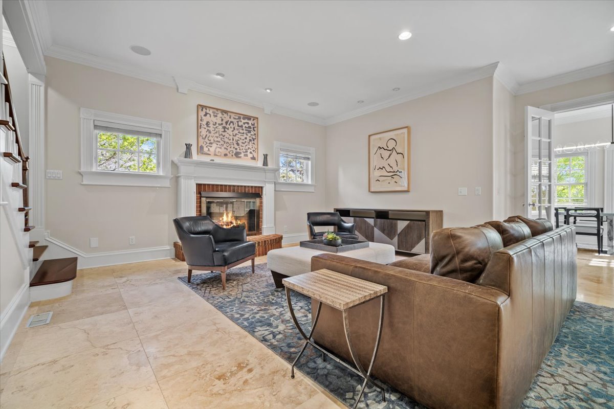 1 Worthington Court, Bloomington, IL 61704