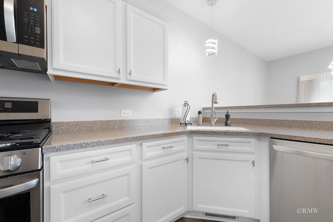 101 Bay Drive, Itasca, IL 60143