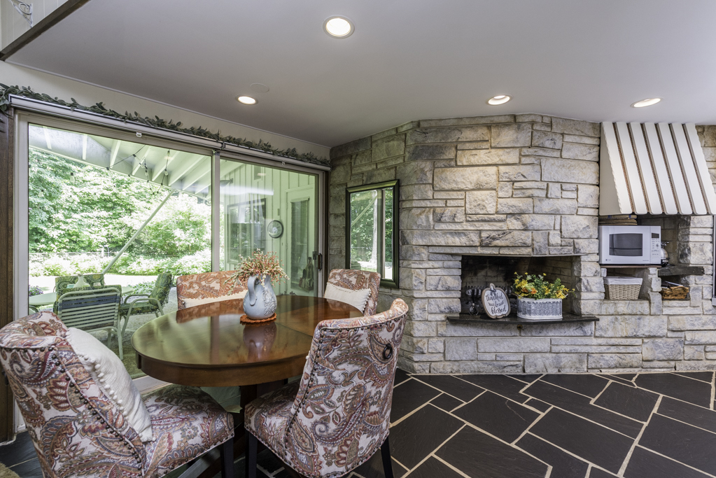 1810 5th Street, Winthrop Harbor, IL 60096