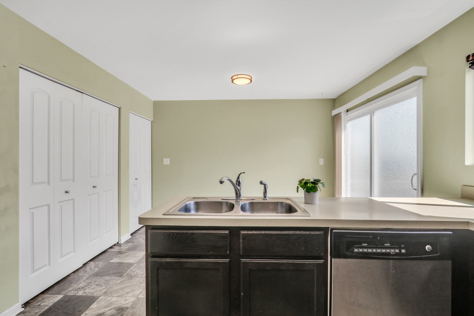 1023 Piccolo Lane, Volo, IL 60073