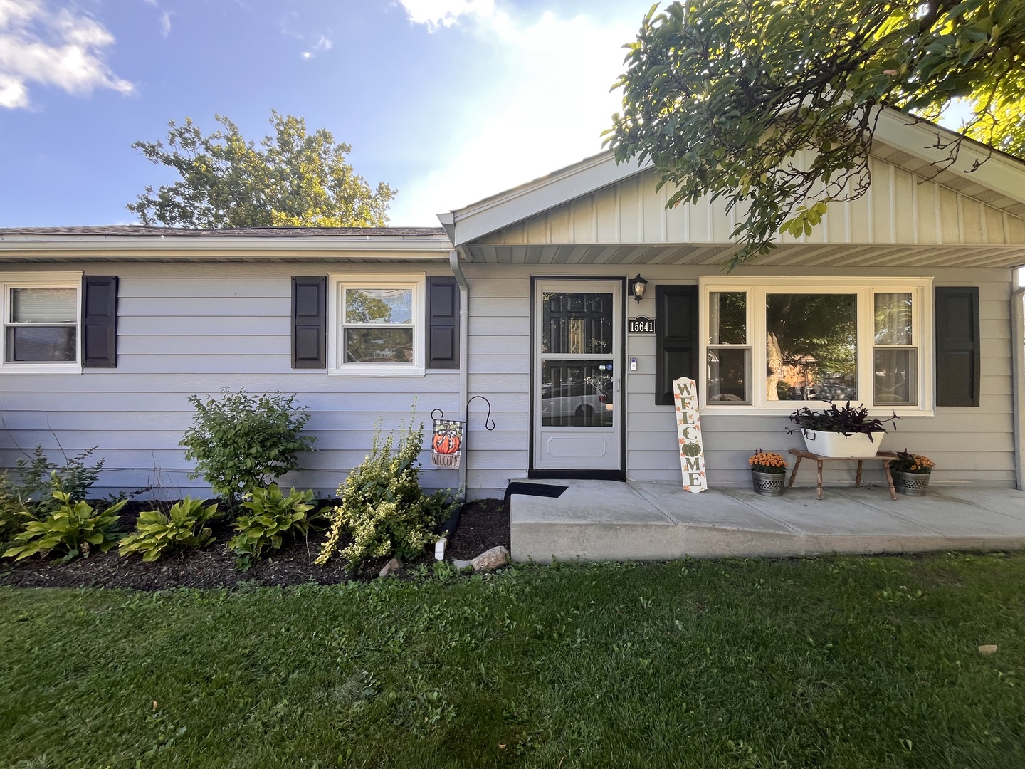 15641 Laramie Avenue, Oak Forest, IL 60452