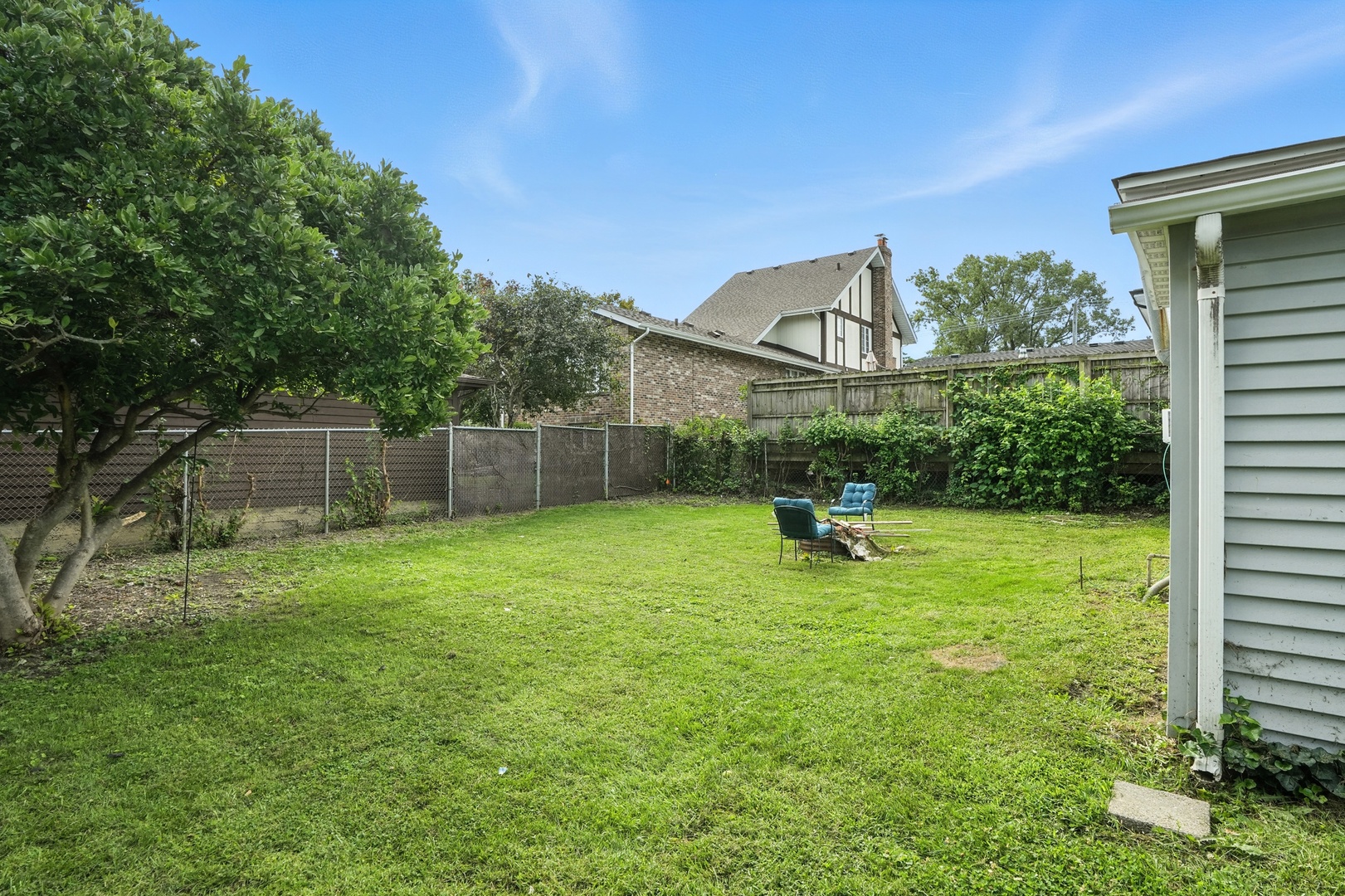 15641 Laramie Avenue, Oak Forest, IL 60452