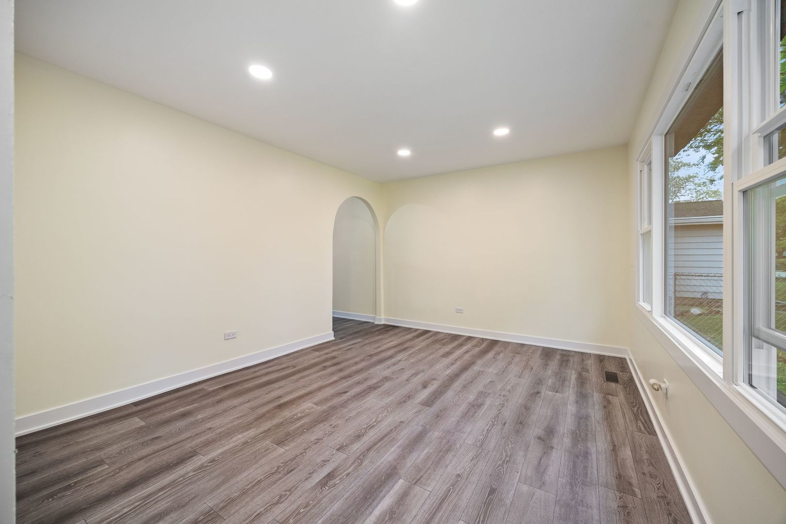 2114 20th Street, Zion, IL 60099