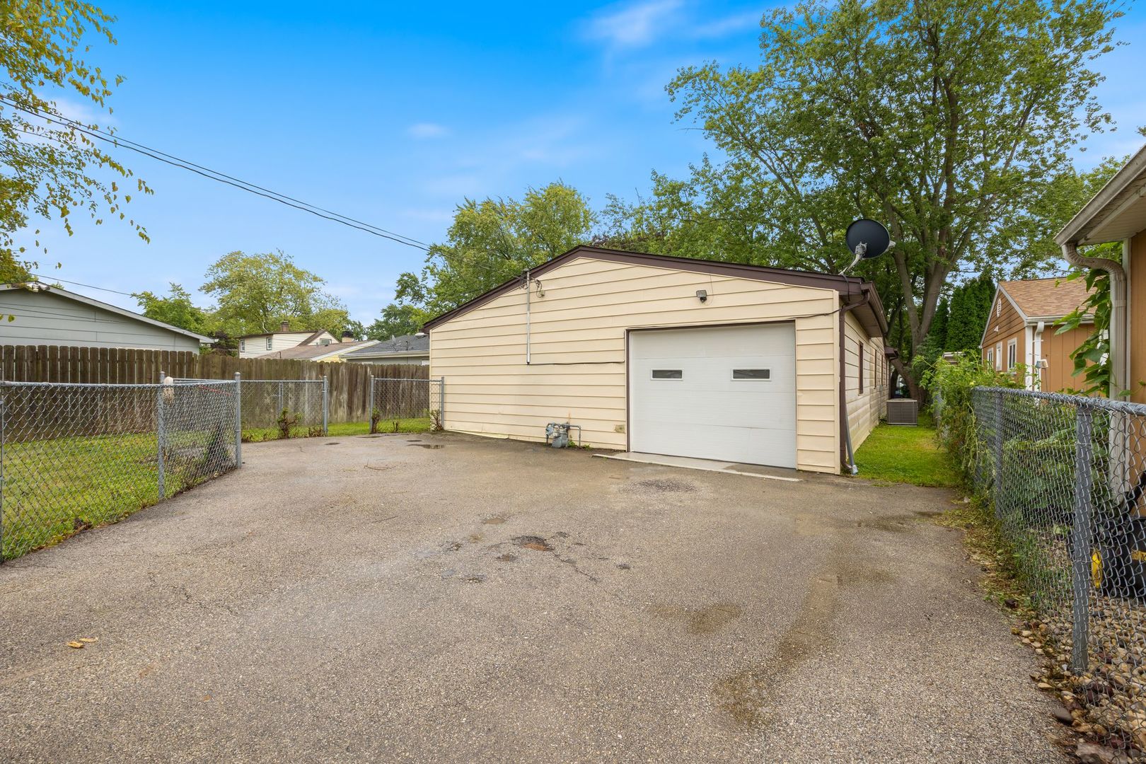 2114 20th Street, Zion, IL 60099