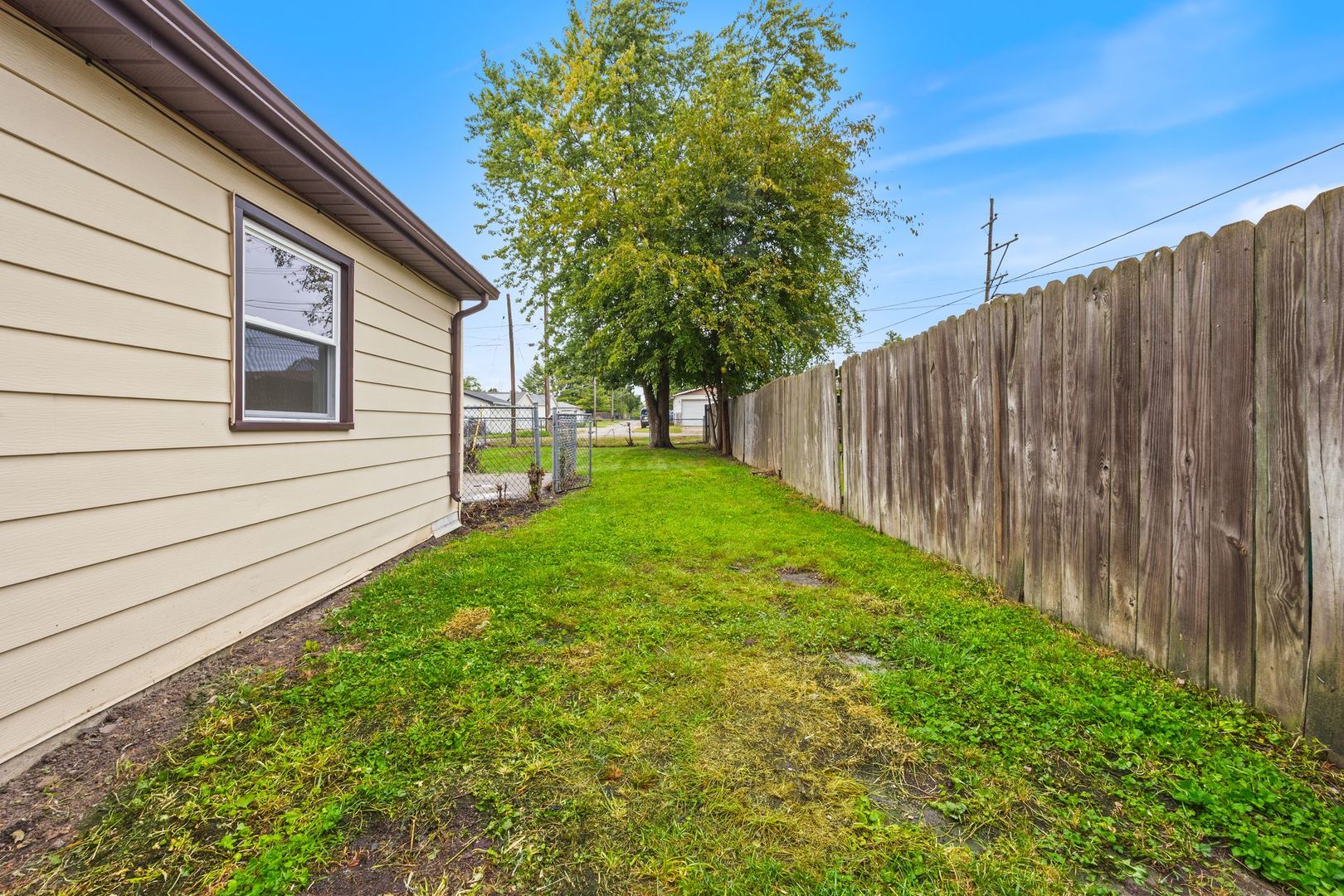 2114 20th Street, Zion, IL 60099