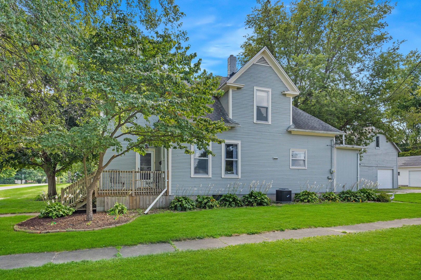 208 N East Street, Lexington, IL 61753