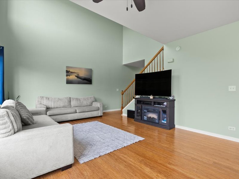 2147 Pembridge Lane, Joliet, IL 60431