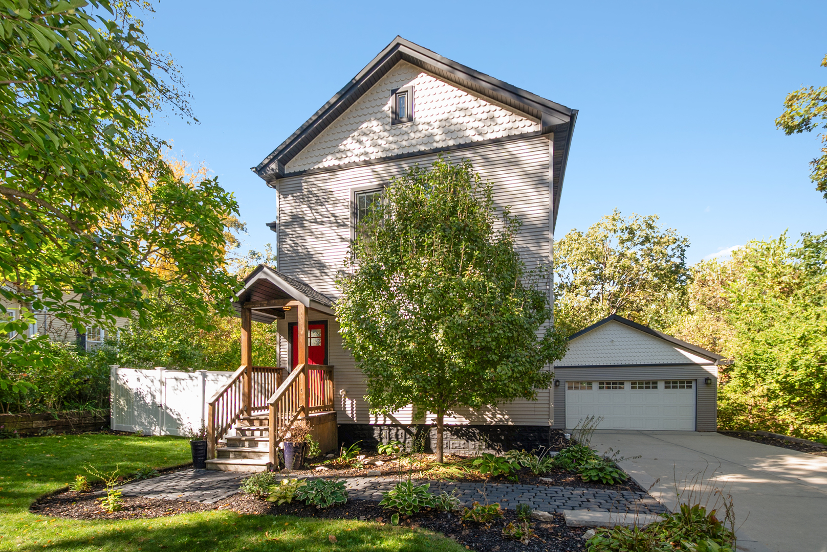 1112 Vinewood Avenue, Willow Springs, IL 60480