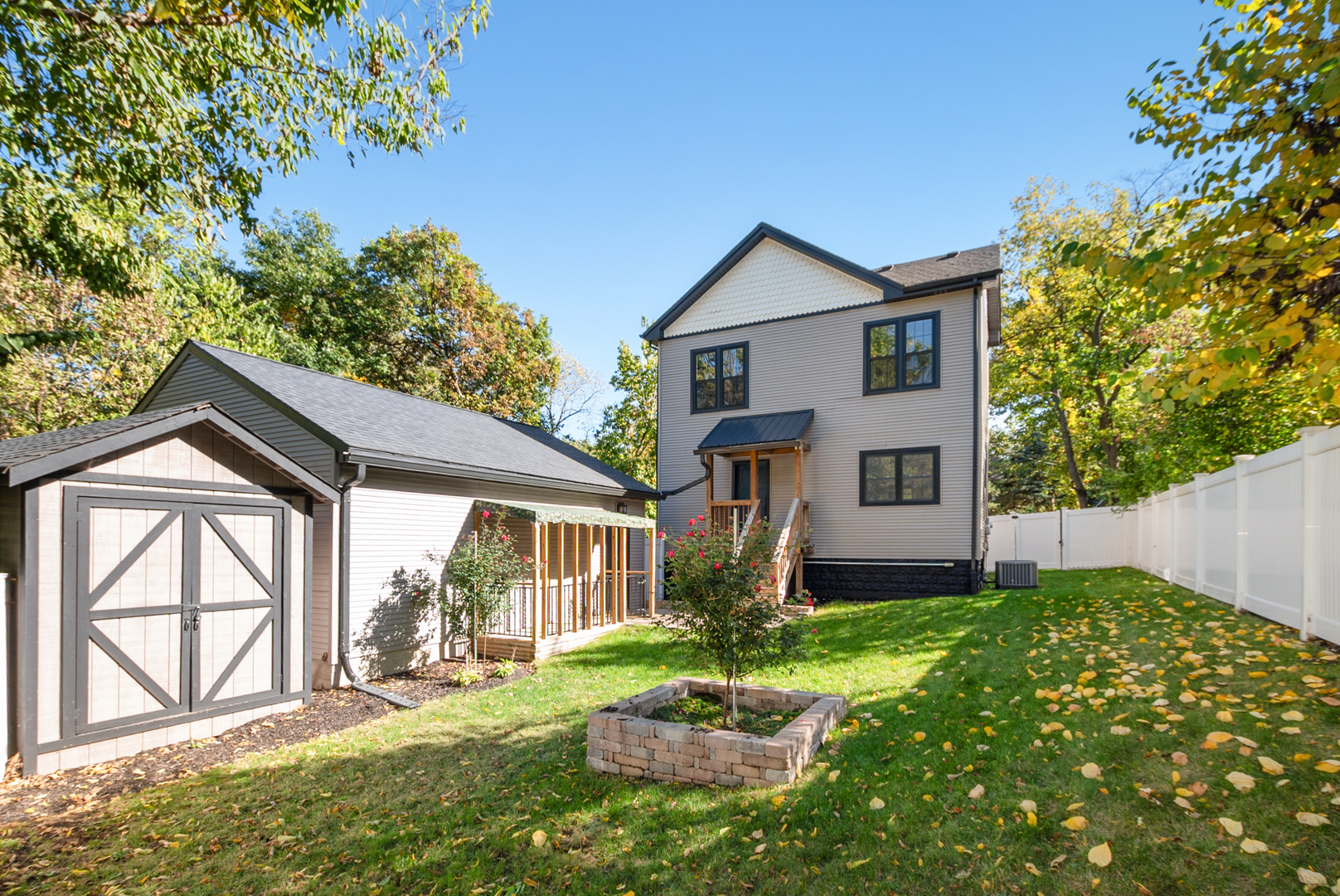 1112 Vinewood Avenue, Willow Springs, IL 60480