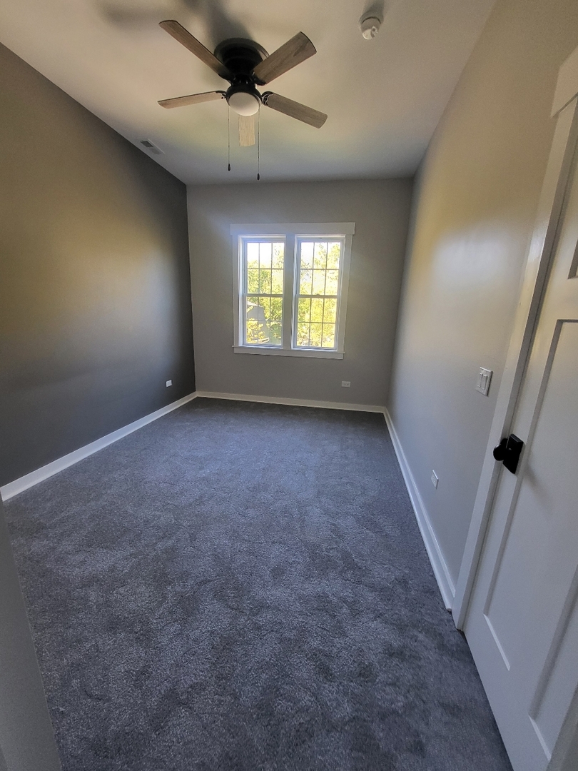 1112 Vinewood Avenue, Willow Springs, IL 60480