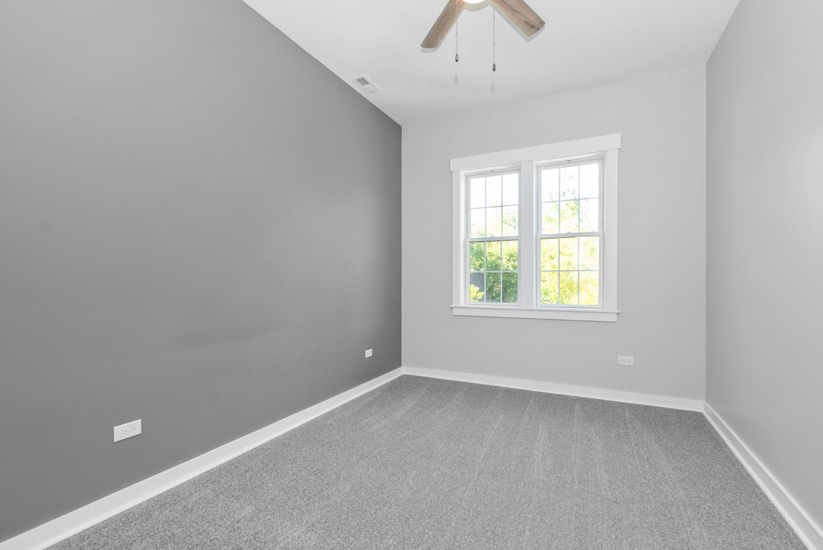 1112 Vinewood Avenue, Willow Springs, IL 60480